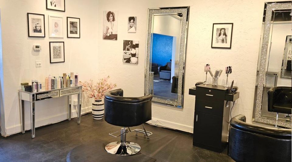 Elements Blowdry & Lash Salon slider